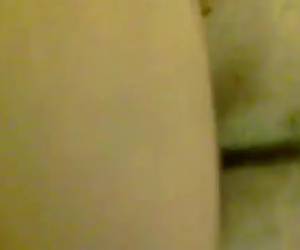 grueso culo gay recibe una polla gorda dentro