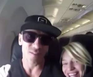 una mamada en el aeroplano
