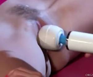 ella no tiene ninguna polla pero el mejor vibrador