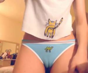 orgulloso de su cameltoe caliente
