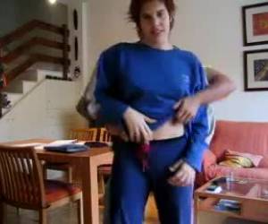 Parejita española haciendo risas ante la cam