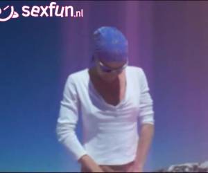 pis sexo en la nieve